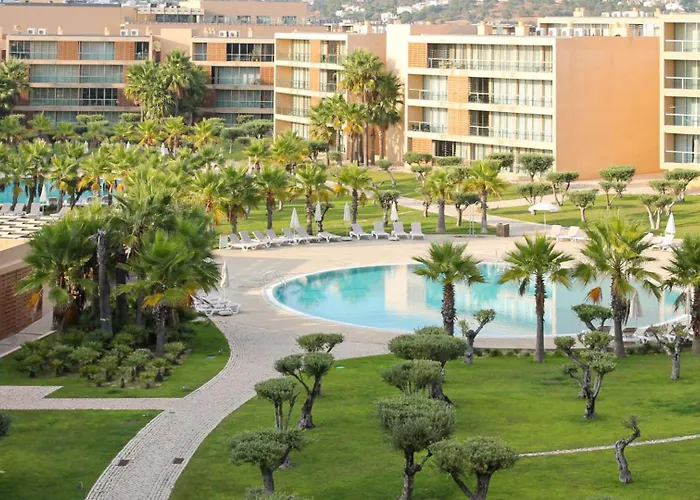 Herdade Dos Salgados, T2 12b 4c, Lagoas *